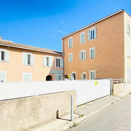 Cozy Central Apartment: Self Check-In with Netflix and Free Parking Avignon Exterior photo