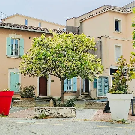 Cozy Central Apartment: Self Check-In with Netflix and Free Parking Avignon Exterior photo